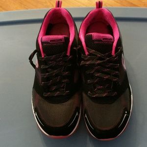 Skechers "Skech-Air" memory foam